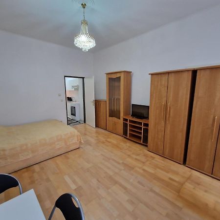 Central City Apartment Вена Экстерьер фото